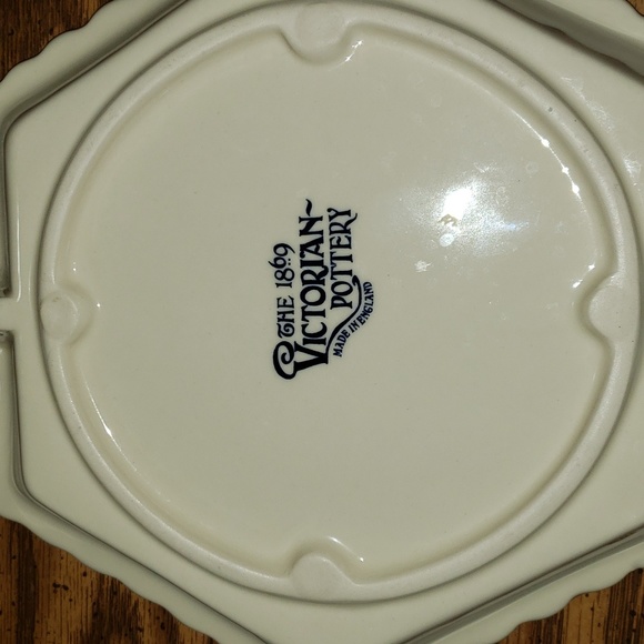 1869 The Victorian Pottery Mini Octagon Short Bread Baking Dish - Picture 5 of 5